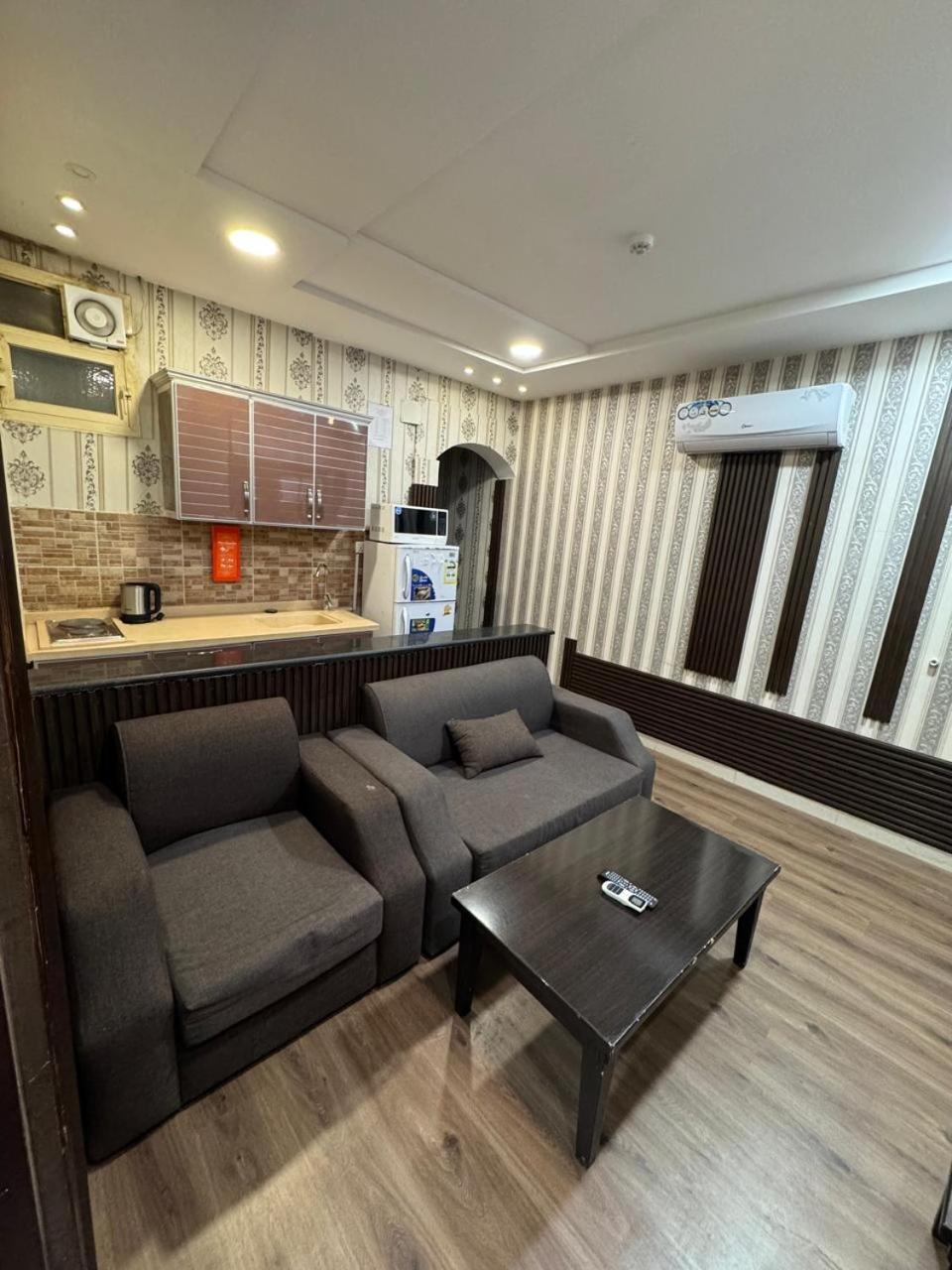 Oroub El Forssan Aparthotel บูเรดาห์ ภายนอก รูปภาพ